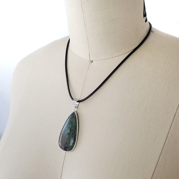 Ruby Fuchsite Gemstone set in 925 Sterling Silver Pendant, NWT - Picture 12 of 14